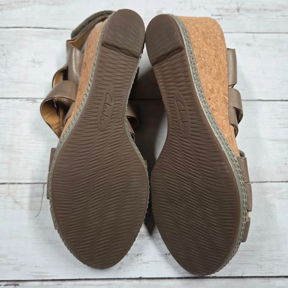 Clarks Collection Wedge Sandals Womens 8.5M Taupe Leather Strappy Cork‎ Heel